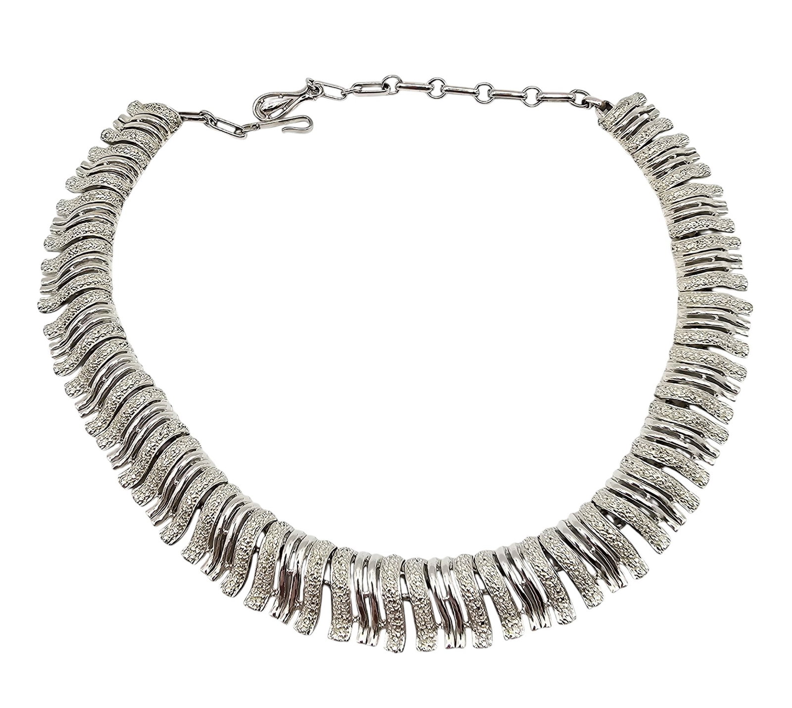 Coro Vintage Silver Tone Bib Necklace: Coro Vintage Silver Tone Bib Necklace