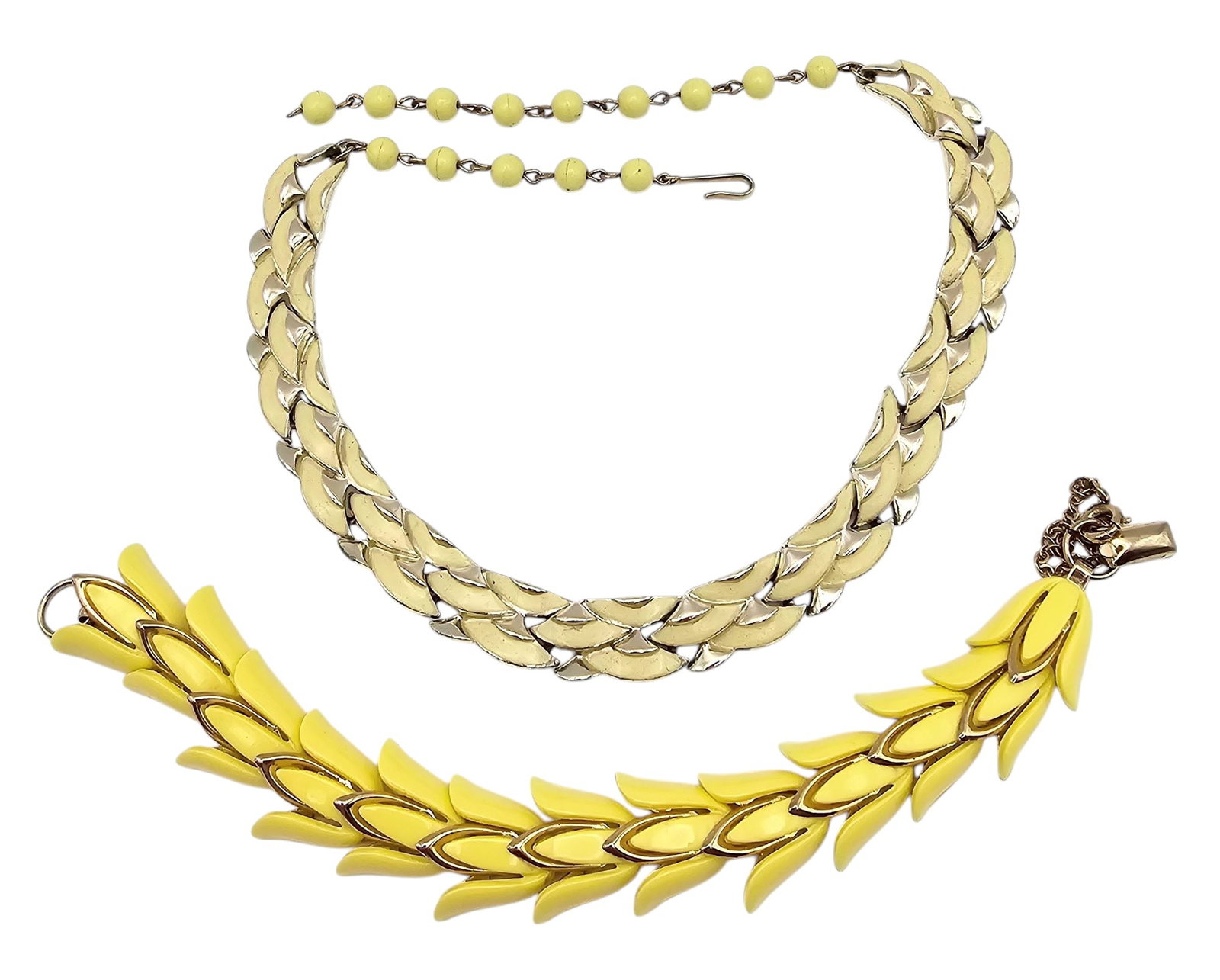 Coro Vintage Lot 2 Yellow Necklaces: Coro Vintage Lot 2 Yellow Necklaces