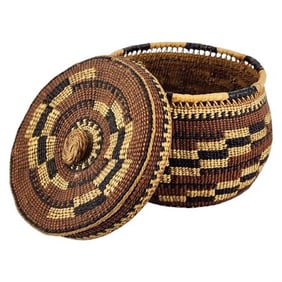 Antique Lower Klamath River Native American Lidded Basket 3" x 4"