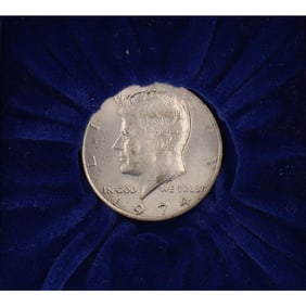 1974 Liberty Half Dollar in Original Halcyon Days Enamel Box 11.22g