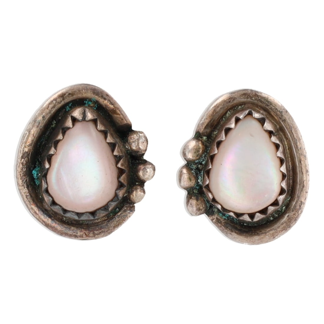 Jason Livingston Navajo Sterling Mother of Pearl Stud Earrings: Jason Livingston Navajo Mother of Pearl Sterling Stud Earrings 3g
