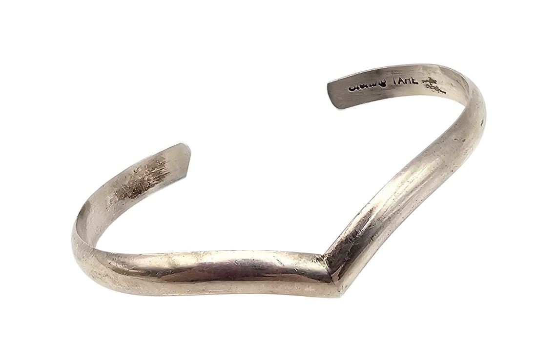 Nora Tahe Navajo Sterling Chevron Cuff Bracelet (1 of 4)