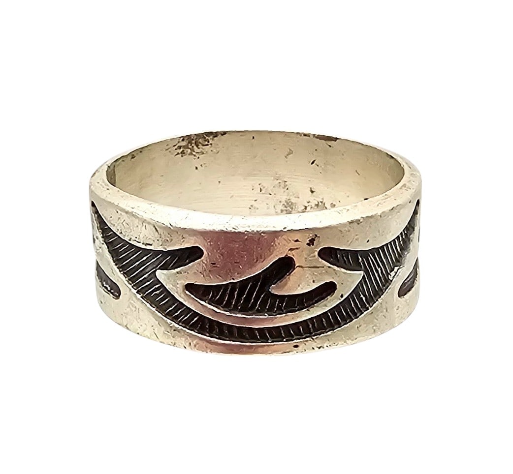 Mexico Sterling Silver Ring Size 9 (1 of 3)