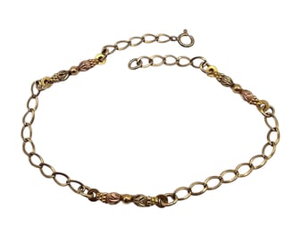 L 10K Gold Floral Bracelet 2.4 G