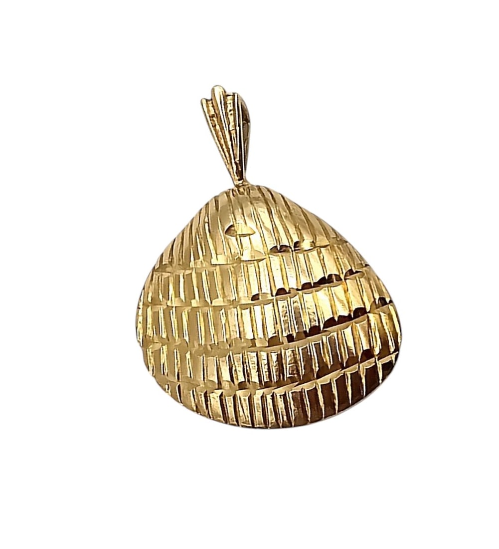 P&B 14K Gold Seashell Pendant 2.7 G (1 of 3)