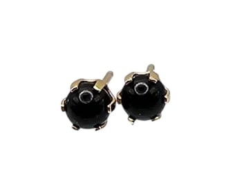 Onyx 14K Gold  Earrings 0.9 G