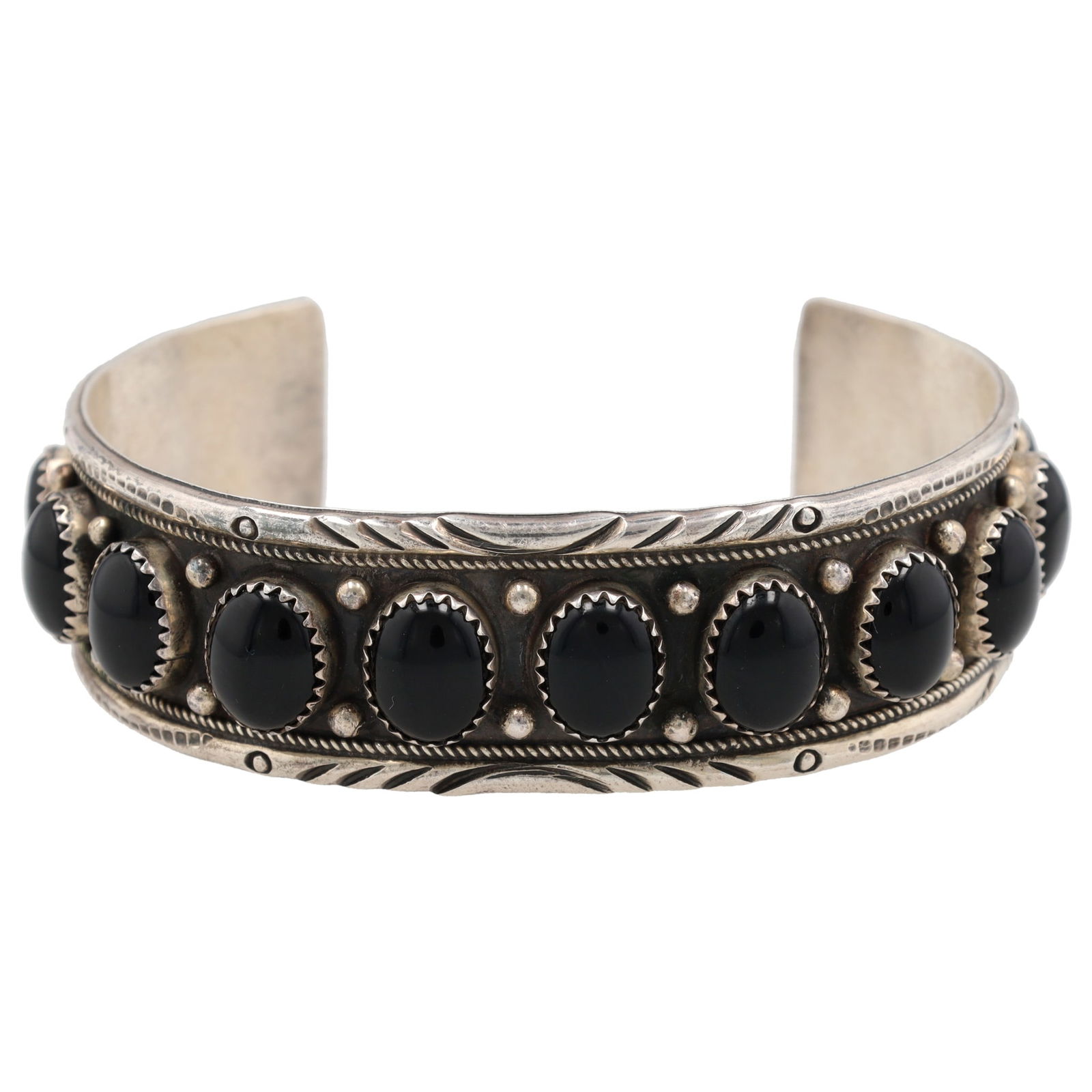 Davey Morgan Navajo Sterling Onyx Cuff Bracelet (1 of 7)