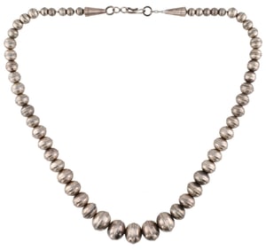 Vintage Navajo Sterling Graduated Bench Bead Necklace