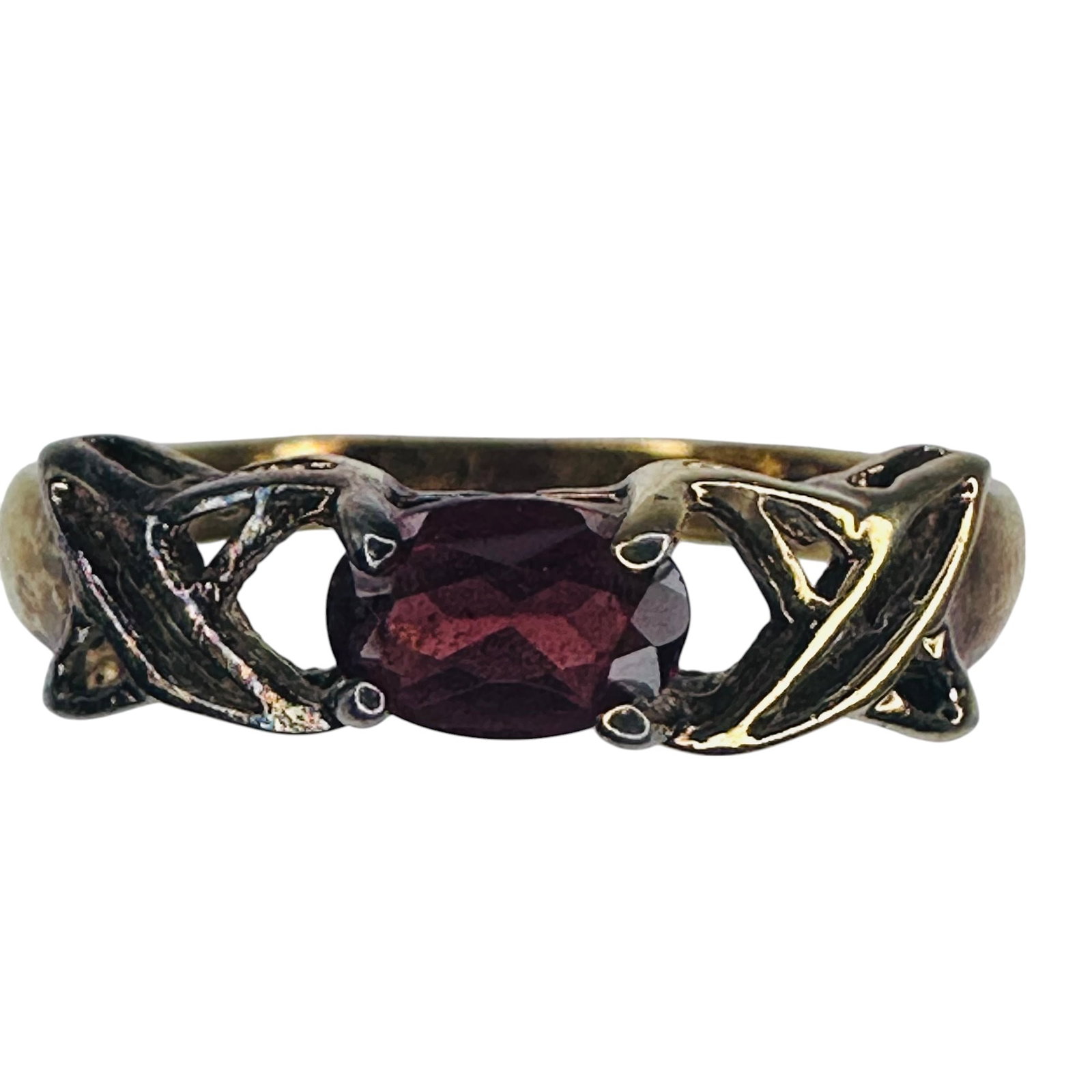 Garnet Sterling Silver Gold Toned Ring Size 8, 2.42 G: Garnet Sterling silver gold toned ring size 8 2.42 g