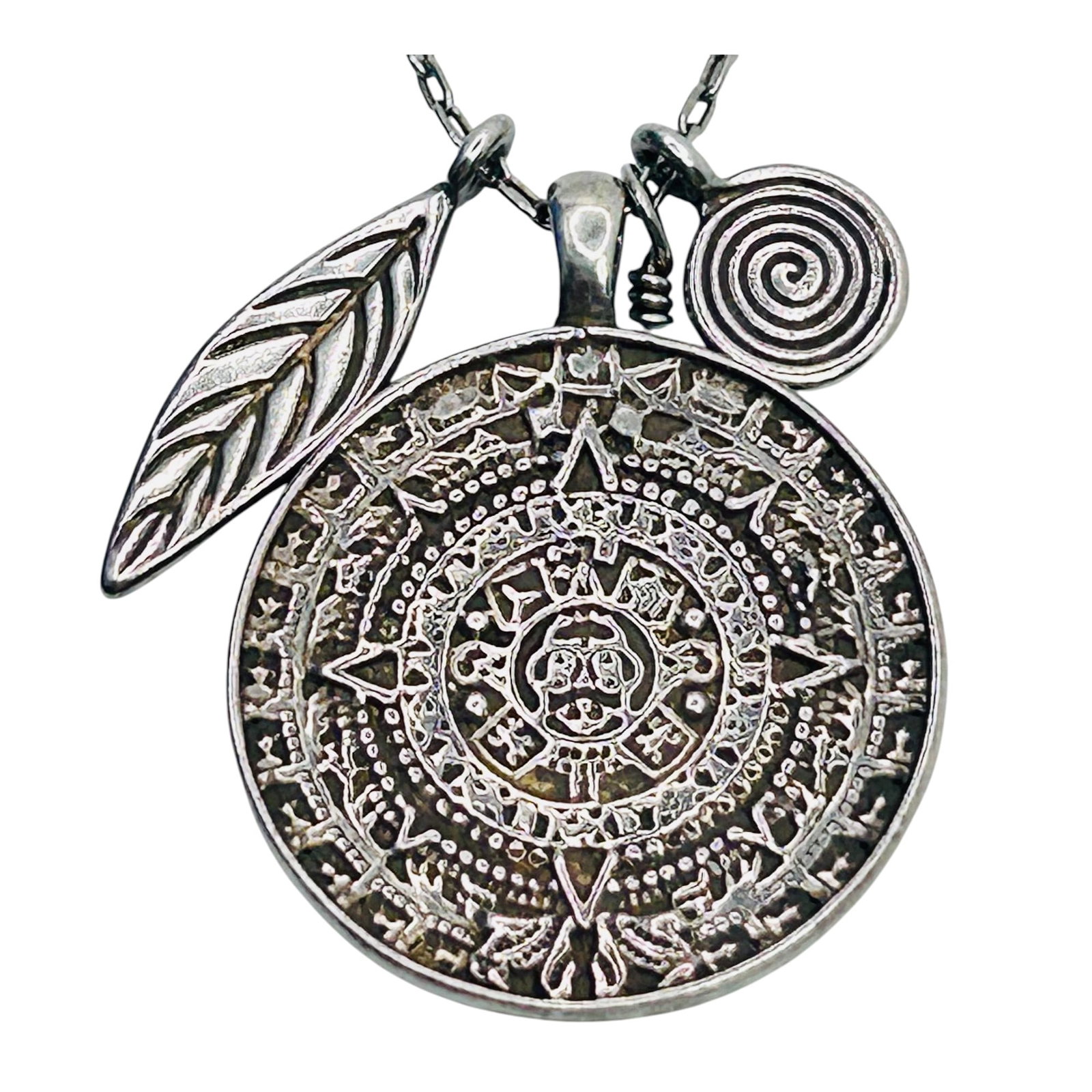 Aztec Calendar Sterling Silver Charm With Trace Chain Necklace. 6.83 G.: Aztec calendar sterling silver charm with trace chain necklace. 6.83 g.