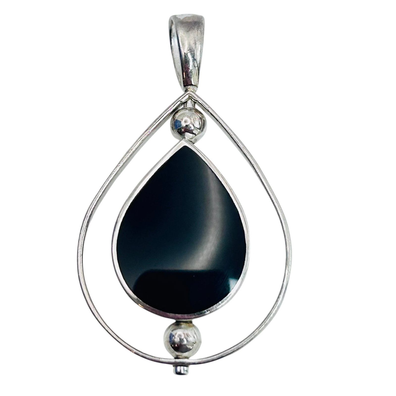 SU, ONYX Teardrop Sterling Silver Pendant. 3.95 G.: SU ONYX teardrop sterling silver pendant. 3.95 g.