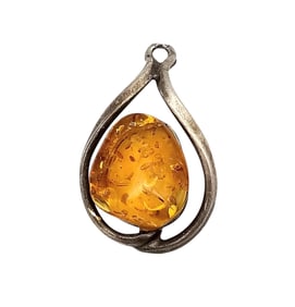 Amber Sterling Silver Pendant 3.7 G