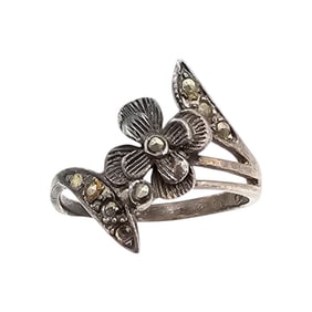 CW Marcasite Sterling Silver Ring Size 7.5 2.4 G