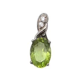 Peridot Sterling Silver Pendant 1 G