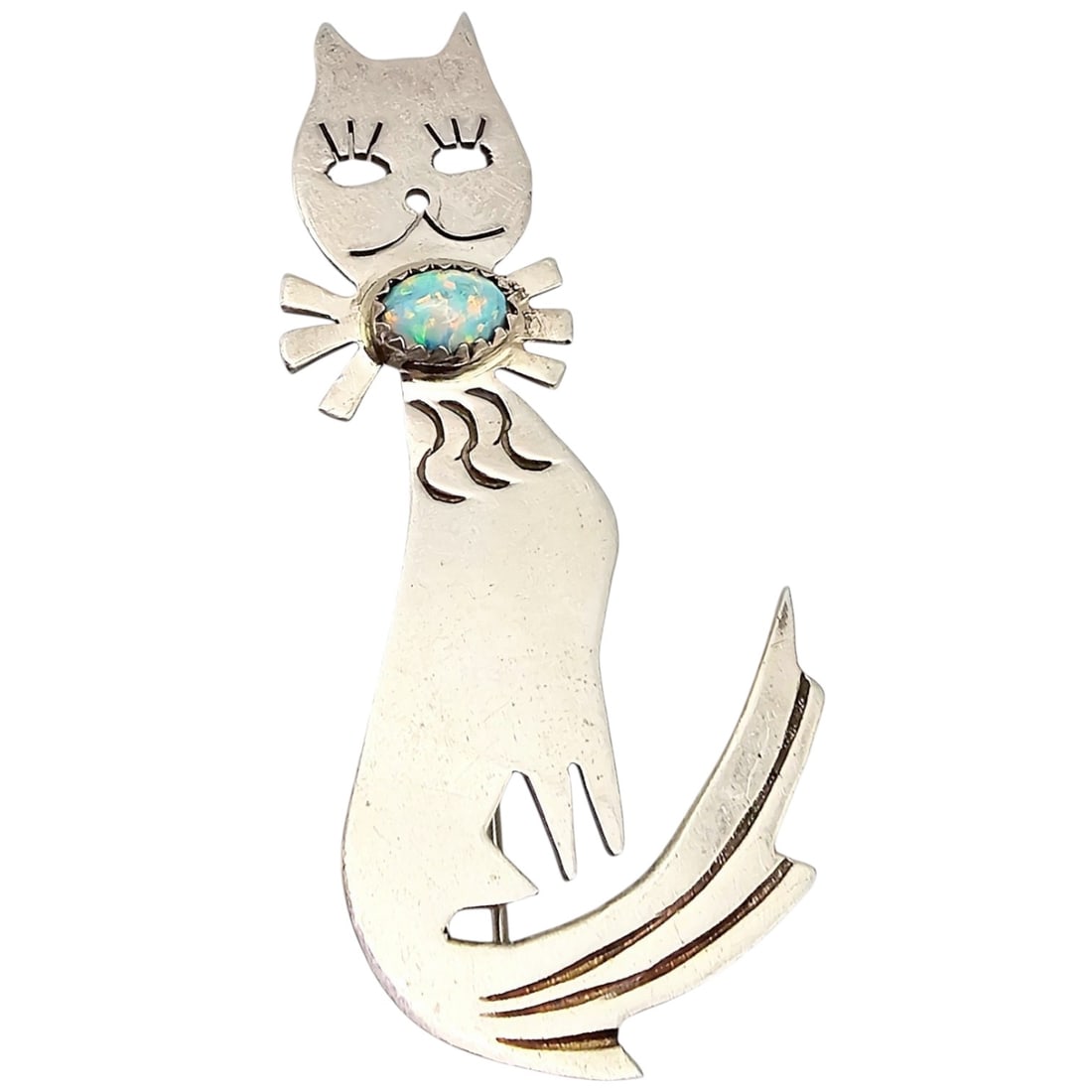 A Opal Sterling Silver Cat Brooch 8.3 G: A Opal Sterling Silver Cat Brooch 8.3 G