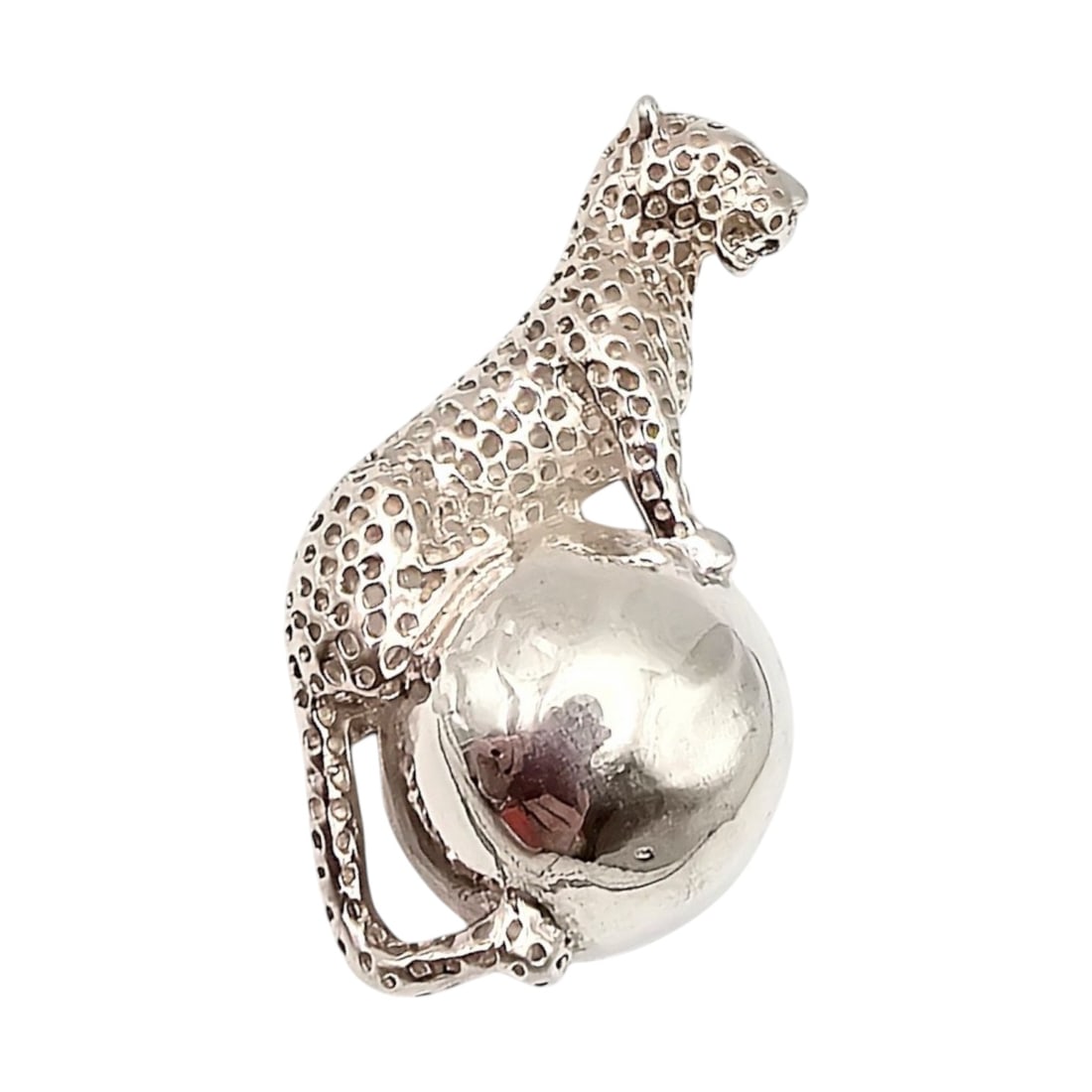 Sterling Silver Leopard On A Ball Brooch 18 G: Sterling Silver Leopard On A Ball Brooch 18 G
