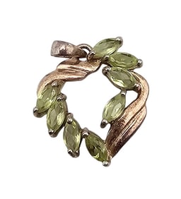 Peridot Gold Over Sterling Silver Heart Pendant 2.1 G
