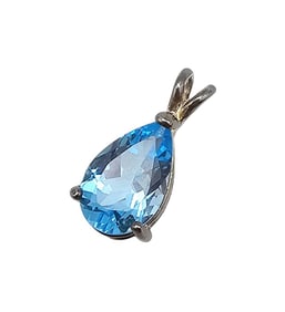 Topaz Sterling Silver Pendant 2.6 G