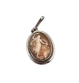 Shell Carved Cameo Sterling Silver Pendant 1.9 G
