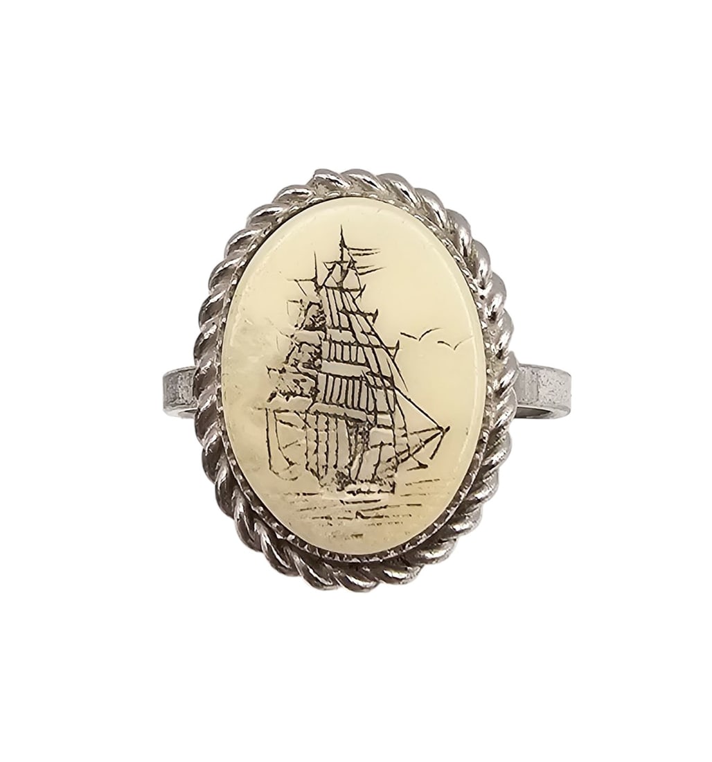 Scrimshaw Sterling Silver Ring Size 6 2.7 G: Scrimshaw Sterling Silver Ring Size 6 2.7 G