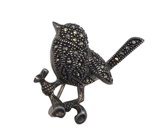A Marcasite Sterling Silver Bird Brooch 5.5 G