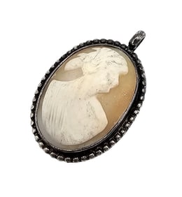 Shell Carved Cameo Sterling Silver Pendant 8.1 G