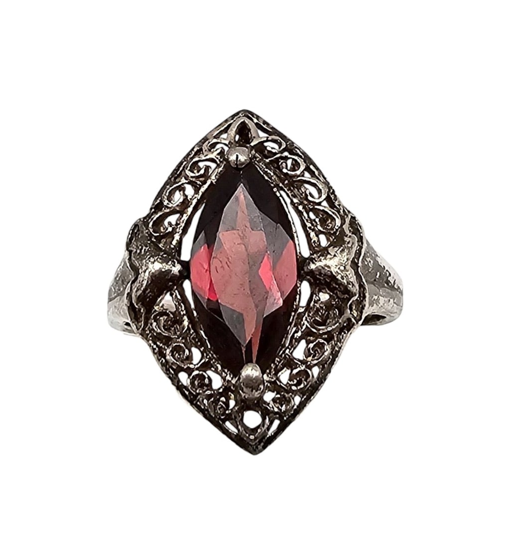 Garnet Sterling Silver Cocktail Ring Size 8.75 5.4 G (1 of 3)