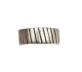 Sterling Silver Ribbed Ring Size 6.5 7.9 G
