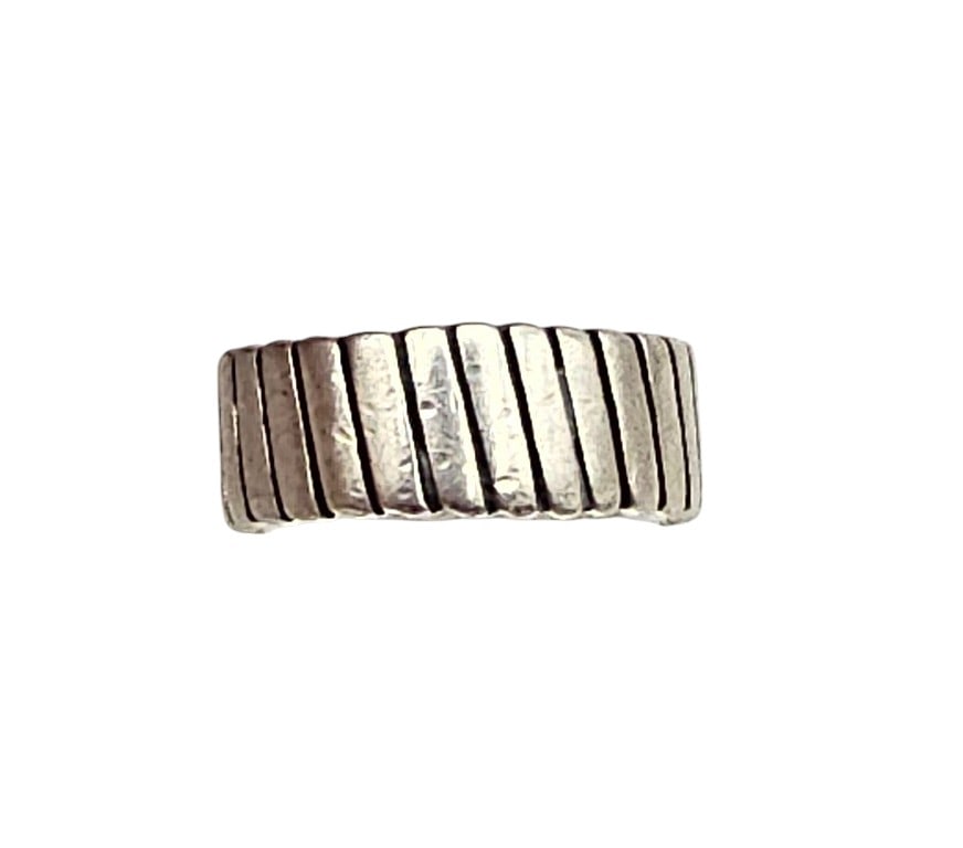 Sterling Silver Ribbed Ring Size 6.5 7.9 G (1 of 3)