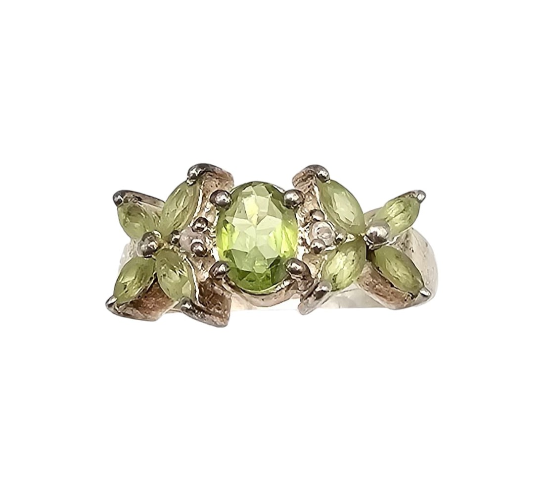 Peridot Sterling Silver Cocktail Ring Size 6.75 4.1 G: Peridot Sterling Silver Cocktail Ring Size 6.75 4.1 G