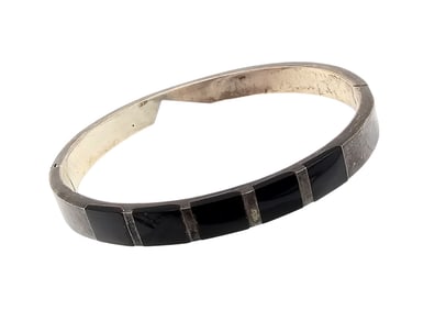 Southwestern Onyx Sterling Silver Hinge Bangle Bracelet 15.4 G