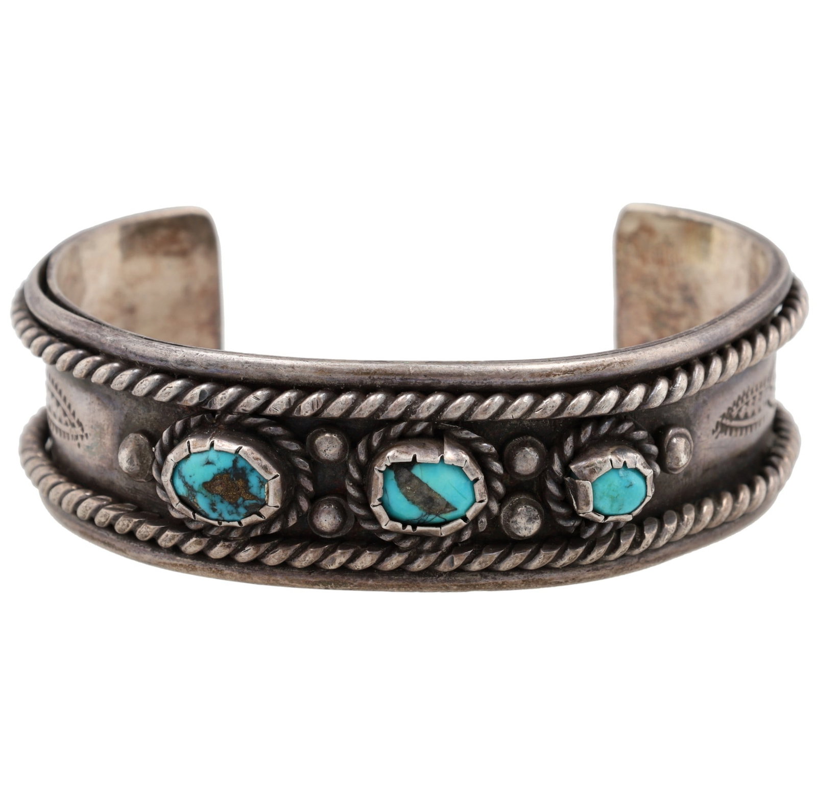 Vintage Navajo Sterling Turquoise Cuff Bracelet: Vintage Navajo Sterling Turquoise Cuff Bracelet | Materials: Sterling, Turquoise | Weight: 55g