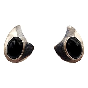 Sterling Signed Two Trees Taxco Onyx Cabachon MCM Earrings