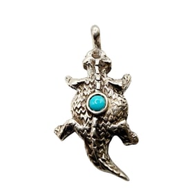 Sterling Southwest Turquoise Lizard Pendant