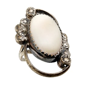 Sterling Navajo Mother of Pearl Scroll Ring Sz 6.5