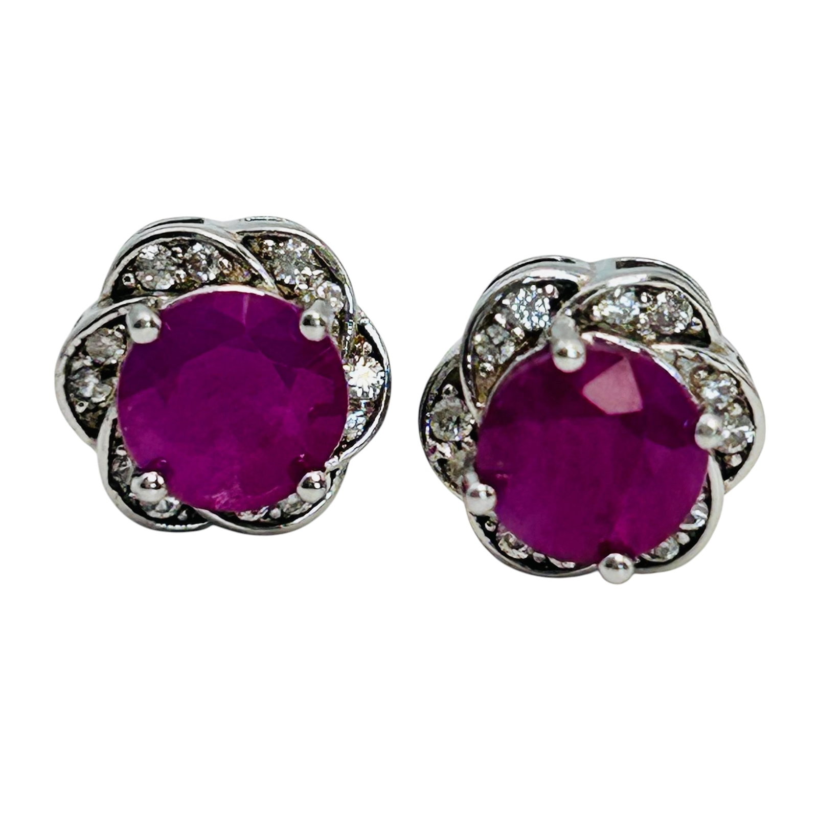 DK, Ruby And Spinel Halo Setting Stud Earrings 2.63 G: DK Ruby and spinel Halo setting stud earrings 2.63 g
