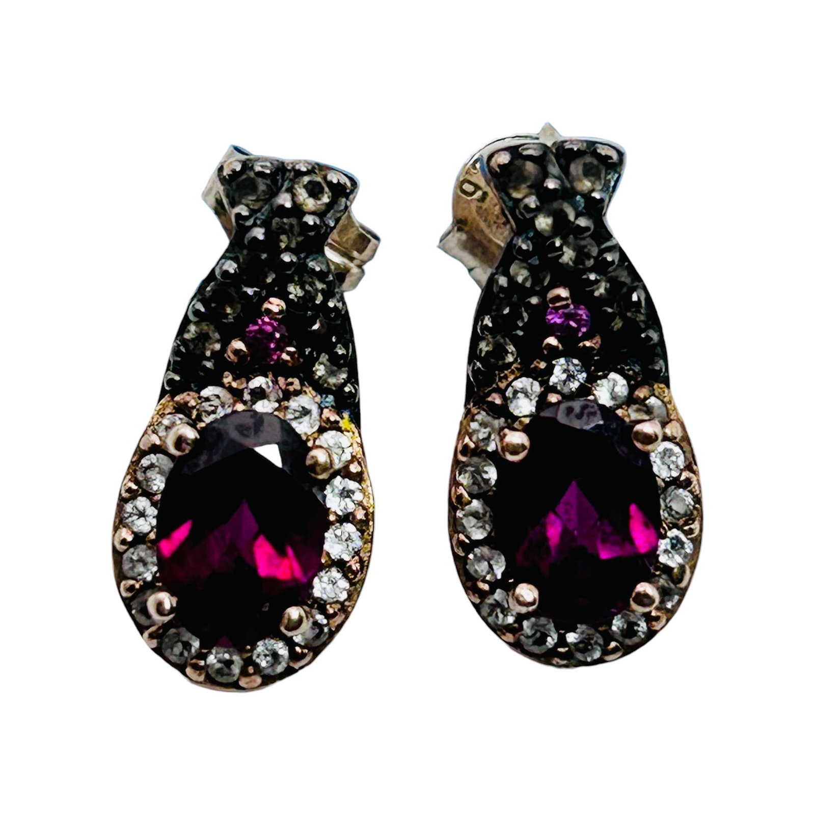 Garnet Sterling X Designed Earrings 3.52 G: Garnet Sterling X designed earrings 3.52 g