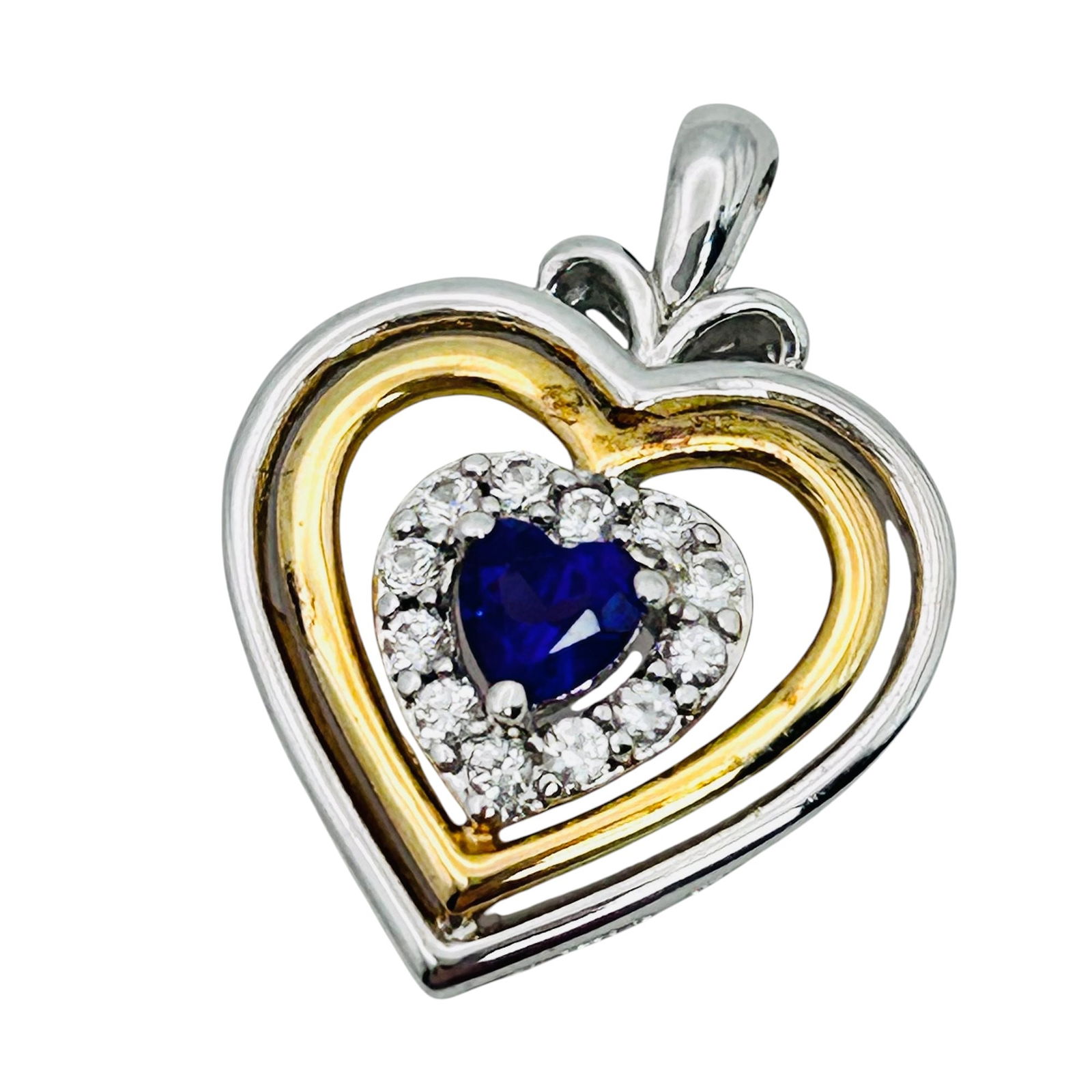 A Amethyst Heart In Spinel Surround Sterling Pendant 2.07 G: a amethyst heart in spinel surround sterling pendant 2.07 g