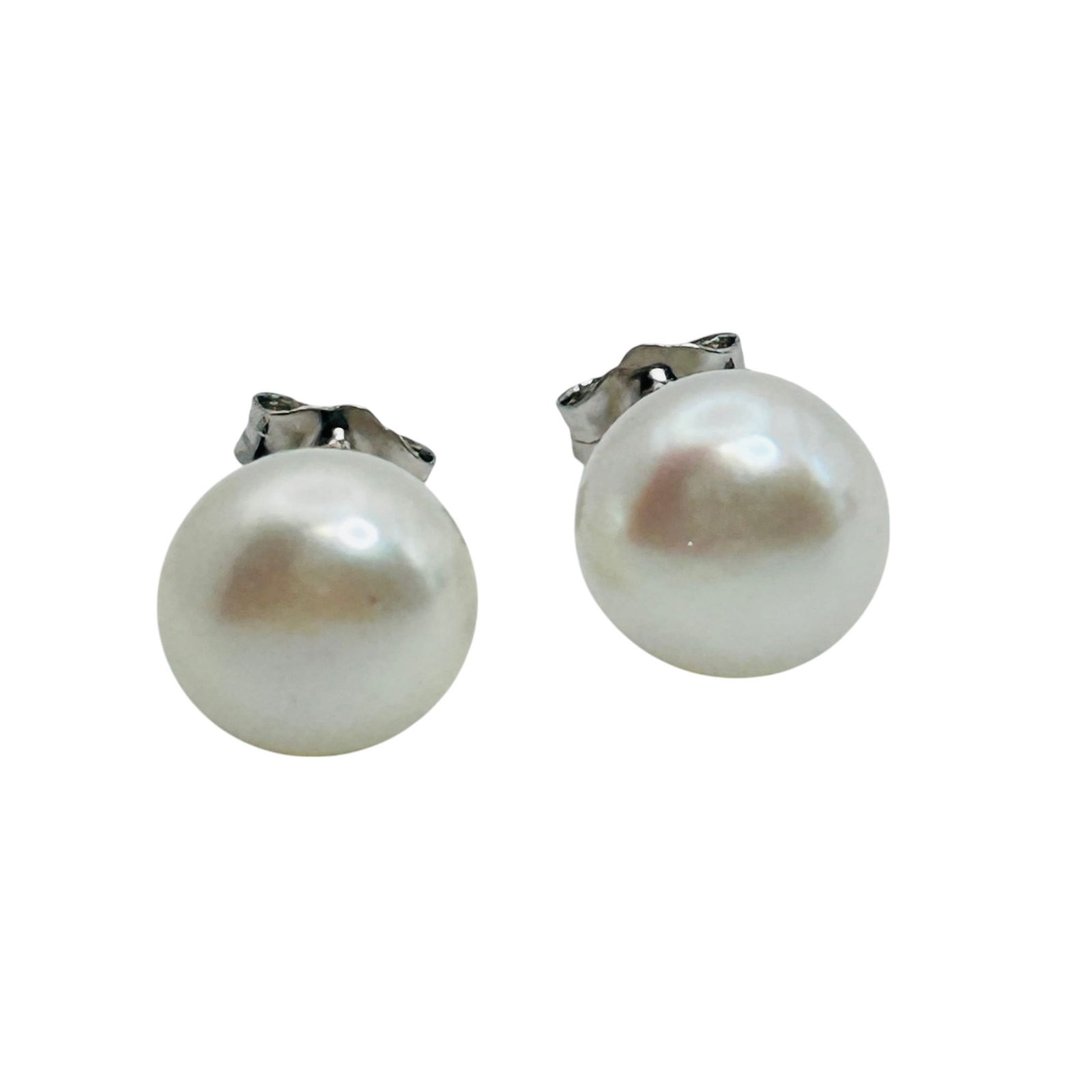 KTC Sterling Pearl Stud Earrings 2.35 G: KTC Sterling pearl stud earrings 2.35 g