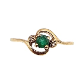 Emerald 10K Gold Cocktail Ring Size 7 1.2 G