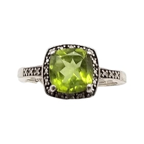 M Peridot Sterling Silver Cocktail Ring Size 6.75 2.6 G