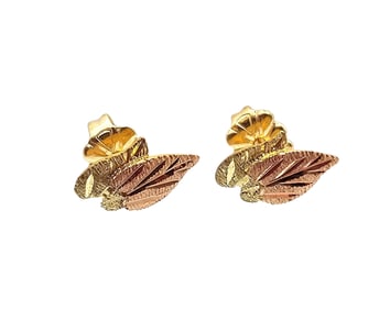 Black Hills Gold S.D 14K Gold Leaf Earrings 0.8 G NIB