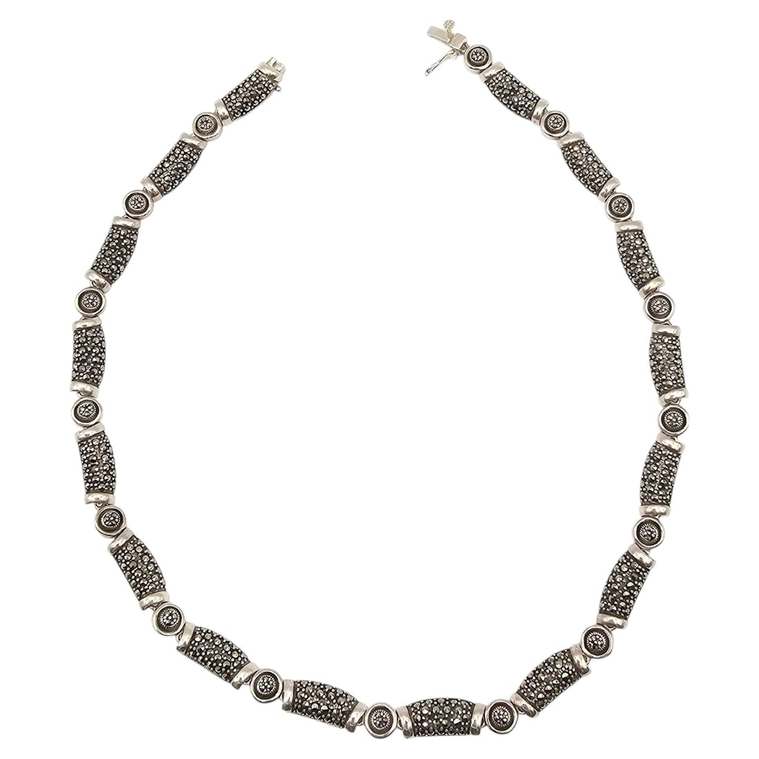 A Marcasite Sterling Silver Link Necklace 48.1 G: A Marcasite Sterling Silver Link Necklace 48.1 G