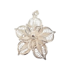 B J Sterling Silver Filigree Flower Pendant 4.9 G