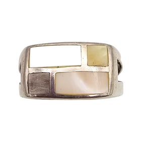 Mother Of Pearl Sterling Silver Ring Size 7.5 3.3 G.