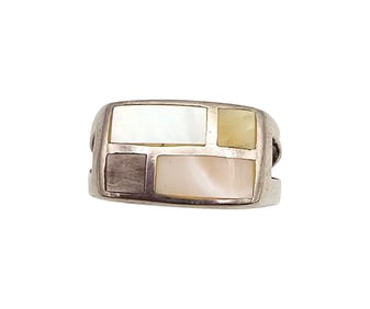 Mother Of Pearl Sterling Silver Ring Size 7.5 3.3 G.