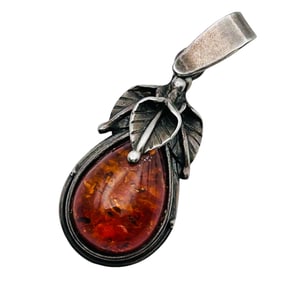 Amber Sterling Leaf Pendant 2.88 G