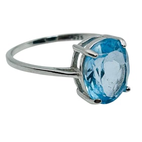 Topaz Gorgeous Oval Cut Ring Size 8, 2.23 G