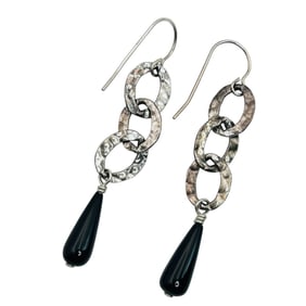 ONYX Hammer Disc Dangle Earrings 4.9 G