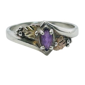 Amethyst Sterling Leaf Detail Ring Size 7, 2.45 G